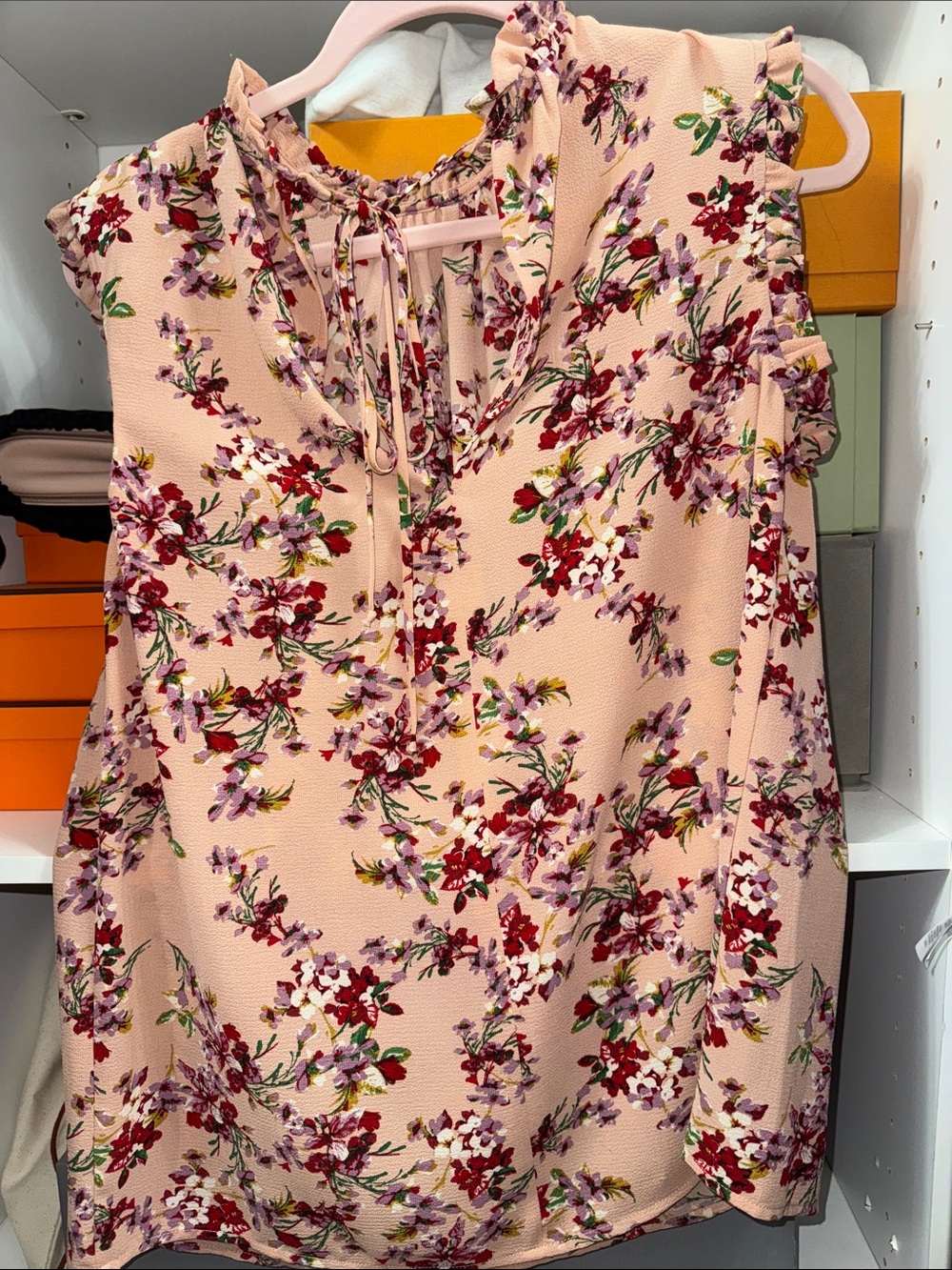 Floral Ruffle-Trim top - Picture 4 of 4